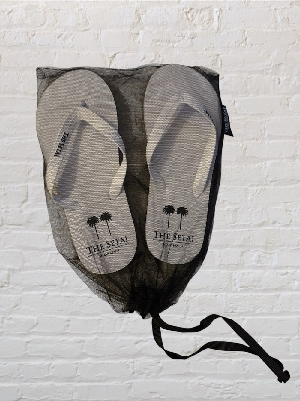 💕 🆕 The Setai Miami Beach white flip flops